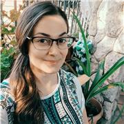 Laureata in scienze politiche + crediti formativi per l'insegnamento impartisce lezioni per alunni di scuola elementare e media